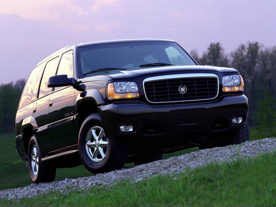  Cadillac Escalade 1999 года  (фото 23 из 40)